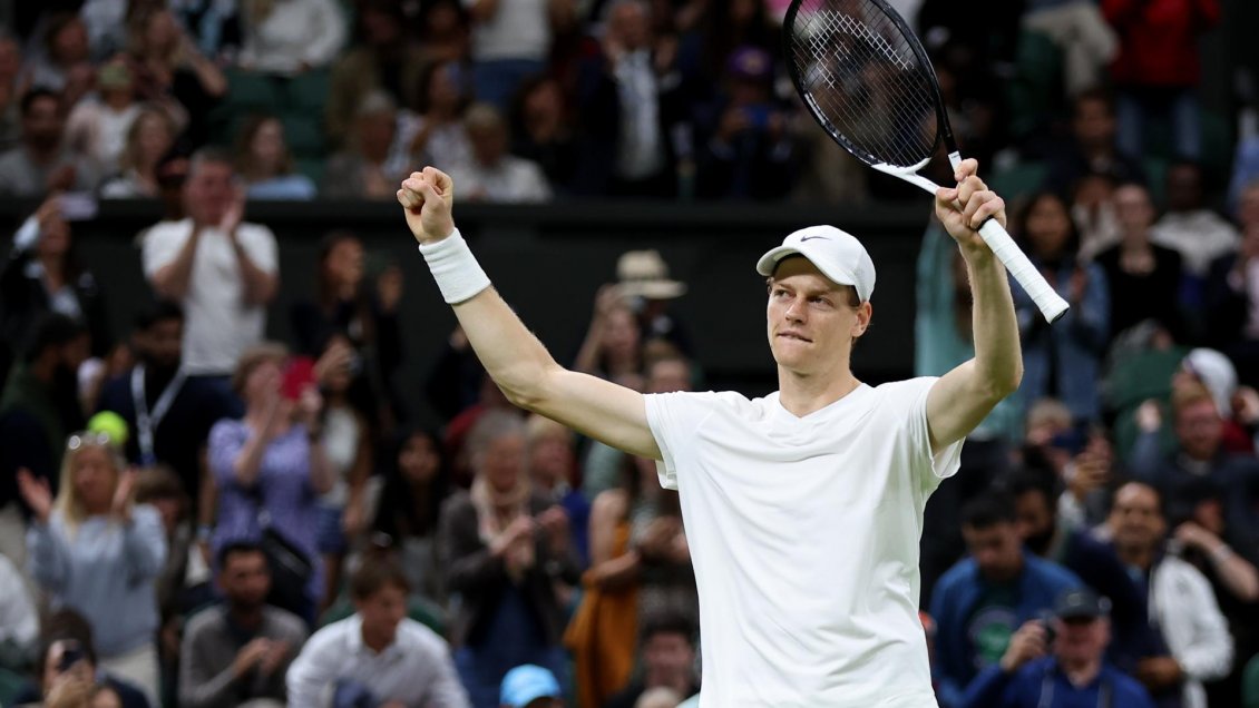 Sinner batalló para tumbar a Berrettini y avanzó a tercera ronda en Wimbledon