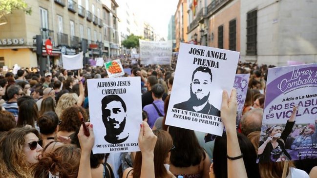 Rebajan la pena a un condenado del polémico caso de La Manada