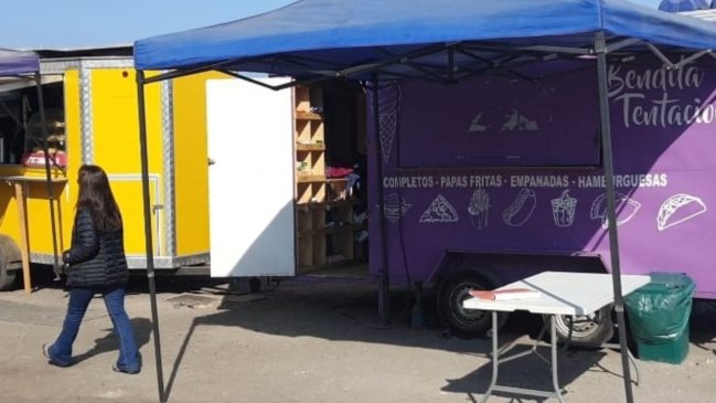 Salud clausuró dos food trucks que no acataron prohibición de funcionamiento en Antofagasta