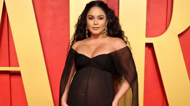 Vanessa Hudgens explota contra paparazzis por revelar el nacimiento de su hijo