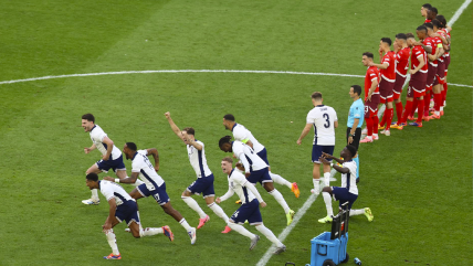   Inglaterra festejó exigido pase a semifinales en la Euro tras vencer a Suiza en penales 