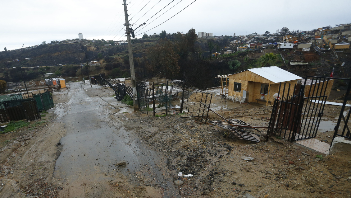 Municipio ofició otra vez a Chilquinta por cobro a damnificados por incendio en Viña del Mar