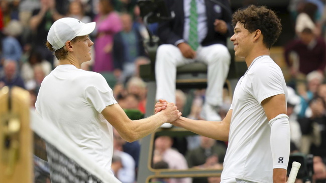 Jannik Sinner despachó a Ben Shelton para meterse en cuartos de Wimbledon
