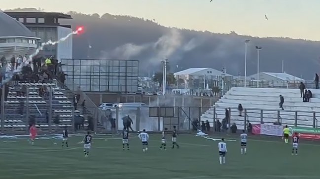 Hasta con sable: Hubo violenta pelea en duelo entre Naval y Lota Schwager