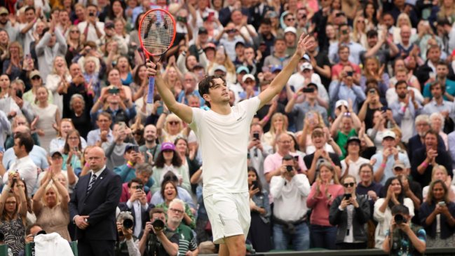 Fritz remontó dos sets a Zverev y entró a cuartos de final en Wimbledon
