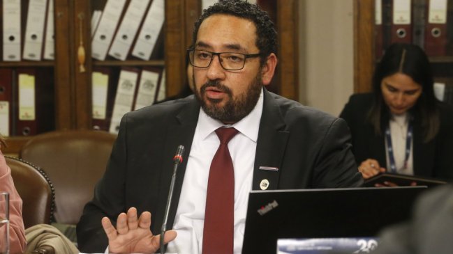 Cataldo y prohibición de celulares en colegios: En algunos niveles se recomienda no usarlos