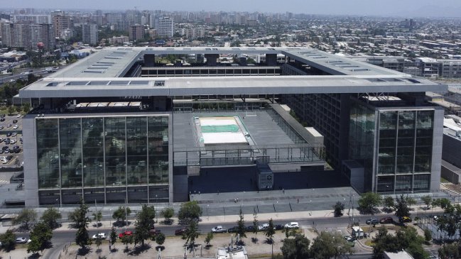 Falso aviso de bomba en el Centro de Justicia movilizó a Carabineros