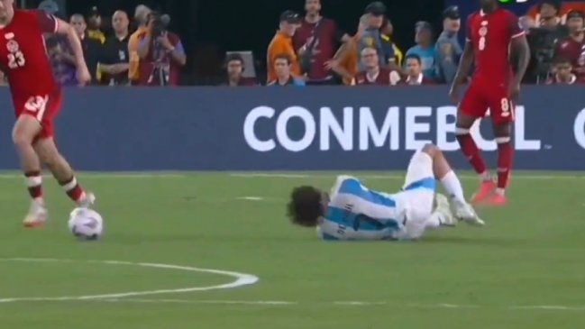 [VIDEO] ¿Simuló? La exagerada reacción de Rodrigo De Paul ante Canadá que generó comentarios