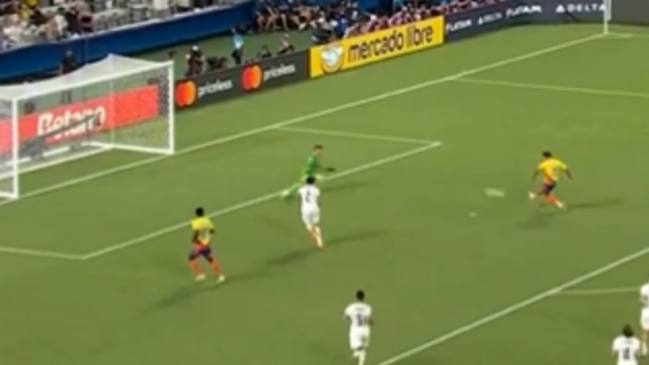 [VIDEO] Mateus Uribe falló dos increíbles goles para sellar triunfo de Colombia