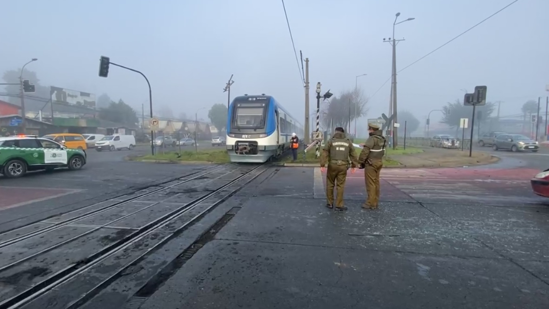 Mujer resultó lesionada por choque de automóvil con tren en Padre Las Casas