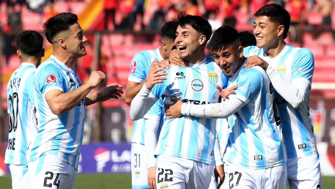 Magallanes cosechó histórica goleada contra Unión Española y pasó a la final zonal de la Copa Chile