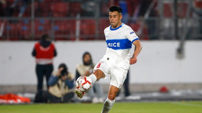 Se va de la UC: Alexander Aravena maneja ofertas de España y Brasil