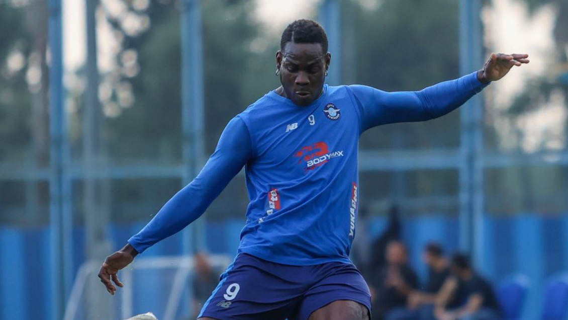 Ramón Díaz descartó a Mario Balotelli para Corinthians