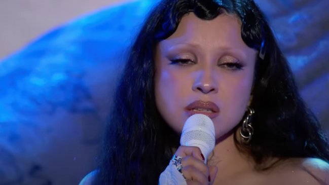 Mon Laferte deslumbró con su presentación en el late de Jimmy Kimmel