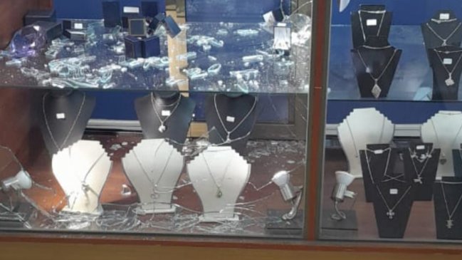 Delincuentes armados asaltaron joyería en Taltal