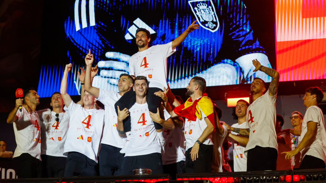 Gibraltar se quejó por gritos de seleccionados españoles en las celebraciones de la Euro Gibraltar se quejó por gritos de seleccionados españoles en las celebraciones de la Euro