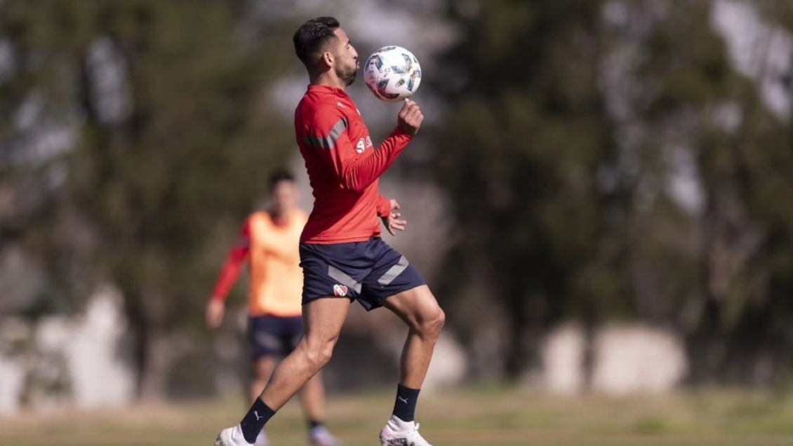 Independiente le hizo llegar un ultimátum a Mauricio Isla