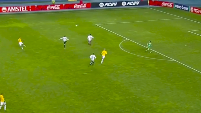 [VIDEO] Deyverson aprovechó grosero error de Palestino y lo empató para Cuiabá con un golazo