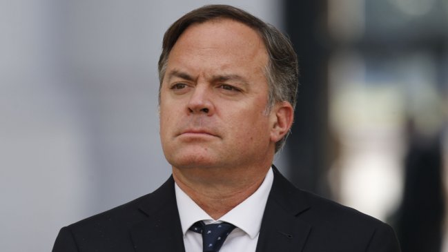 Walker: Voto migrante obligatorio 