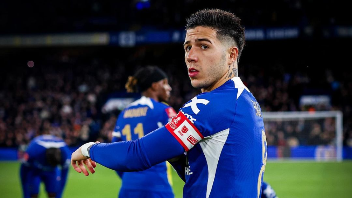 Enzo Fernández fue declarado culpable de una infracción de tránsito en Inglaterra