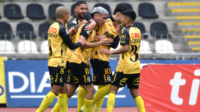 Coquimbo Unido doblegó a Ñublense y dormirá como líder del Campeonato Nacional