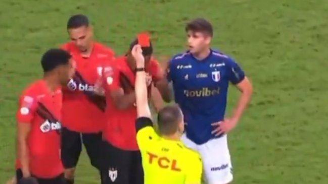 [VIDEO] Benjamín Kuscevic fue expulsado en triunfo de Fortaleza en el Brasileirao