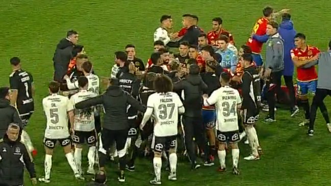 [VIDEO] ¡Con varios expulsados! La gresca entre Colo Colo y Unión Española en el Monumental