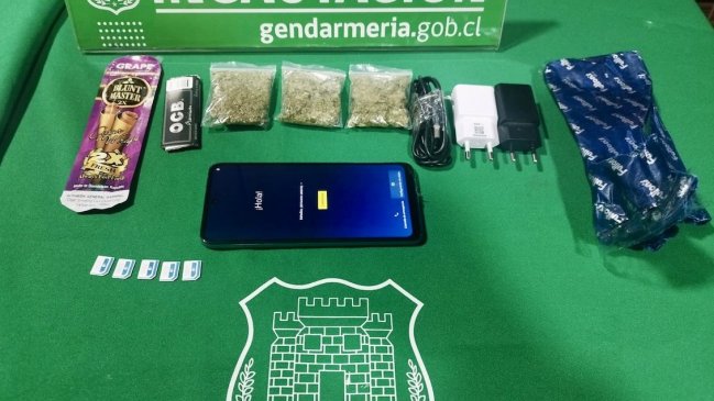 Mujer fue detenida por intentar ingresar un celular y droga a la cárcel de Traiguén