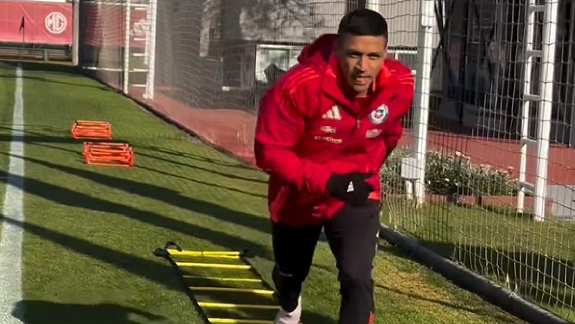 [VIDEO] Alexis Sánchez trabajó junto a Mauricio Isla en 