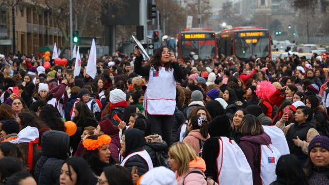Junaeb solicitó a manipuladoras de alimentos normalizar sus funciones