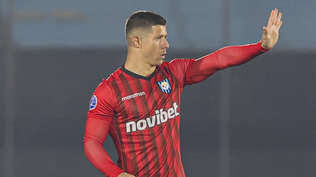 [VIDEO] Cris Martínez abrió la cuenta para Huachipato en su visita a Racing de Montevideo