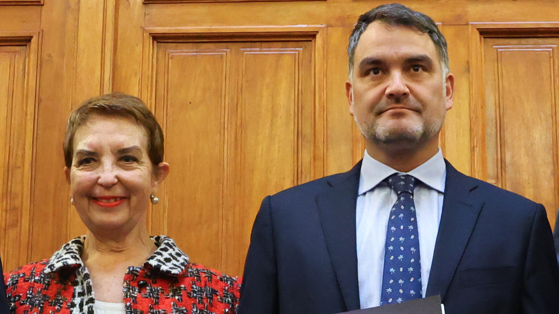 Hutt: Está claro que el senador Macaya tuvo dificultad para separar los roles