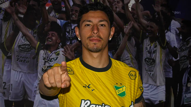 Defensa y Justicia anunció la llegada de César Pérez como nuevo refuerzo