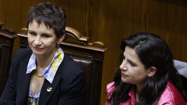 Elecciones: Oficialismo abordó negociación de candidaturas GORE en La Moneda