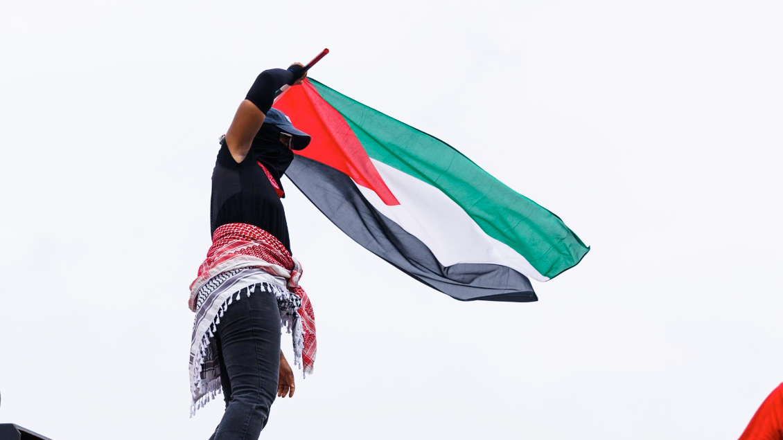 Israel liberó a siete prisioneros palestinos, incluidas mujeres, y los devolvió a Gaza