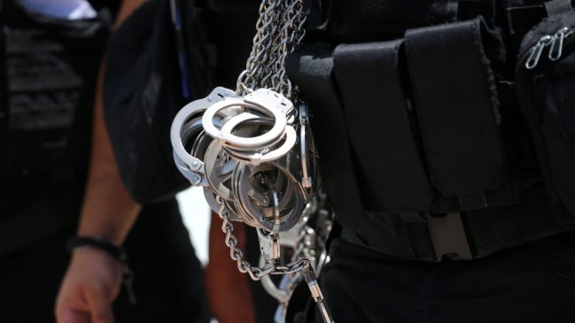 Ordenan al fisco a indemnizar con $100 millones a reclusa que dio a luz esposada