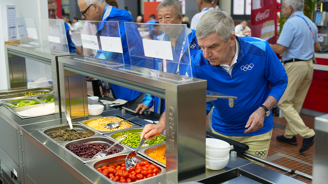 Inglaterra de quejó de la comida en la Villa Olímpica: A los atletas se les sirve carne cruda