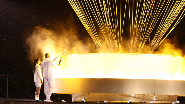 [VIDEO] El encendido del pebetero cerró una lluviosa inauguración de París 2024