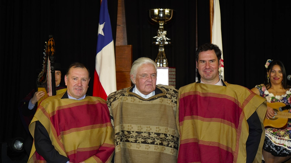 Federación del Rodeo Chileno distinguió a los mejores jinetes de la temporada