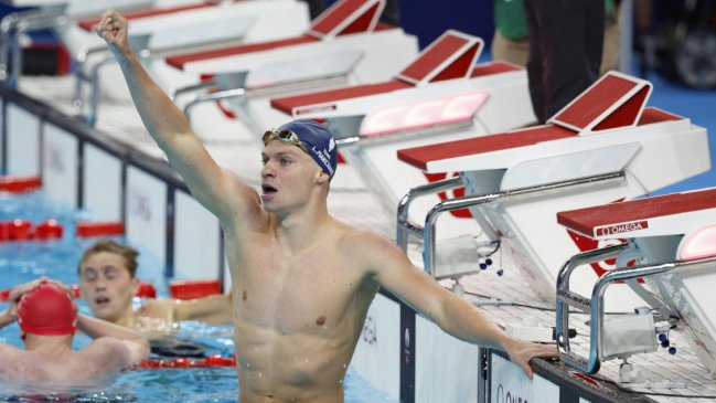 Francés Marchand pulverizó récord de Michael Phelps y ganó oro en París 2024