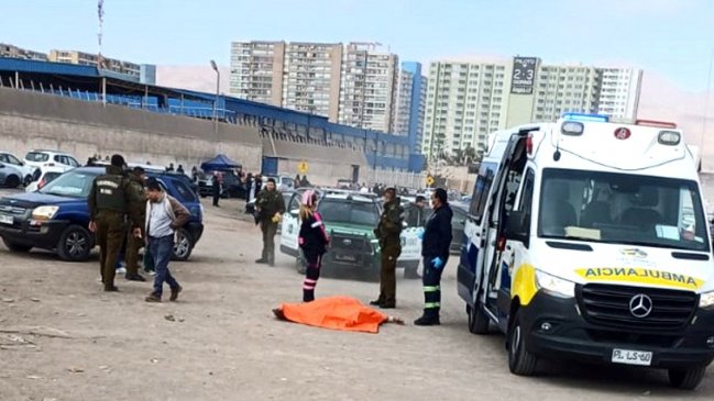 Alto Hospicio: Hombre fue asesinado a balazos al lado de un colegio