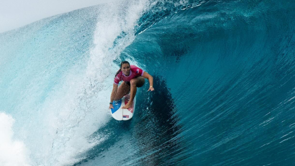 Sorpresa en el surf de París 2024: Vigente campeona olímpica quedó eliminada en cuartos