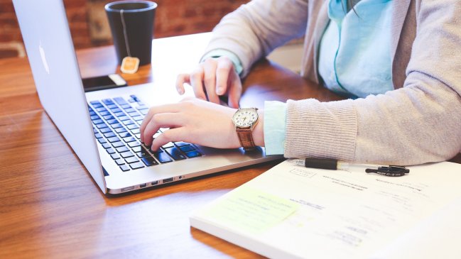 Sernac ofrece cursos online de educación financiera para jóvenes