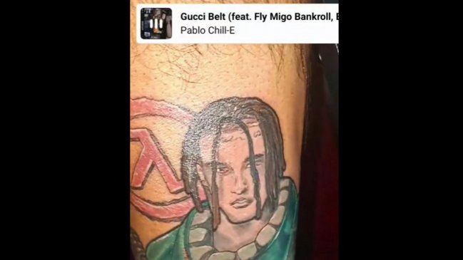 ¿Homenaje? Viralizan particular tatuaje de fan de Pablo Chill-E