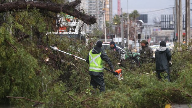 En Santiago hubo rachas de viento de hasta 125 kilómetros por hora