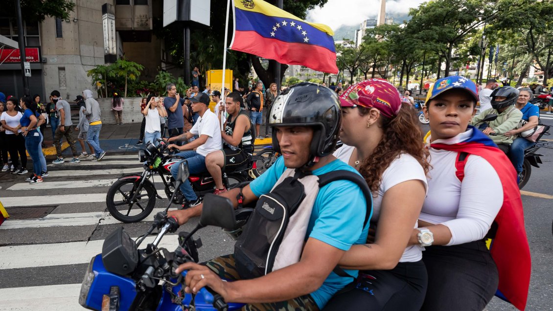 Venezuela: Miles de personas protestan por el resultado oficial de las elecciones