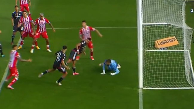 Pablo Solari fue tendencia por increíble fallo en empate de River Plate