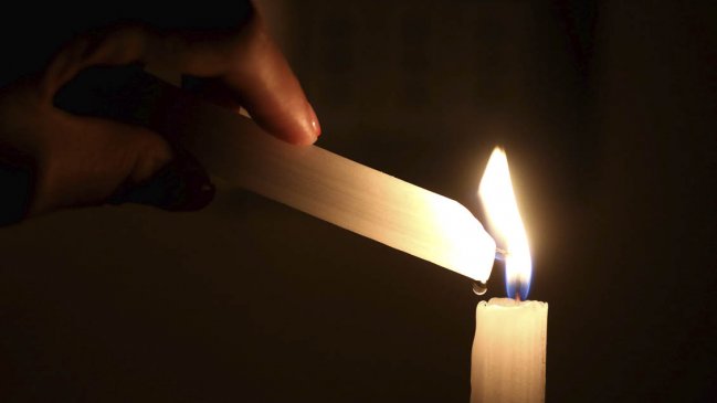 Director de Ideas Republicanas lleva días sin luz: A las empresas les da lo mismo