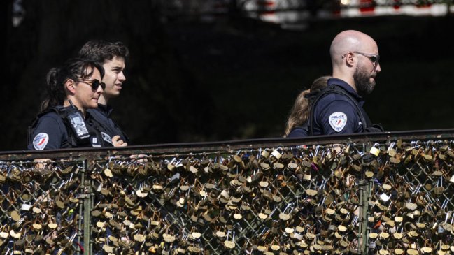 Periodistas fueron detenidos por cubrir una protesta contra los Juegos Olímpicos