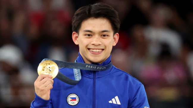 Gimnasta filipino recibirá ramen gratis de por vida tras obtener medalla de oro en París 2024